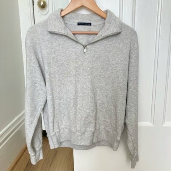 ❌❌SOLD❌❌ Brandy Melville Missy Gray Thermal Quarter Zip - Picture 7 of 7